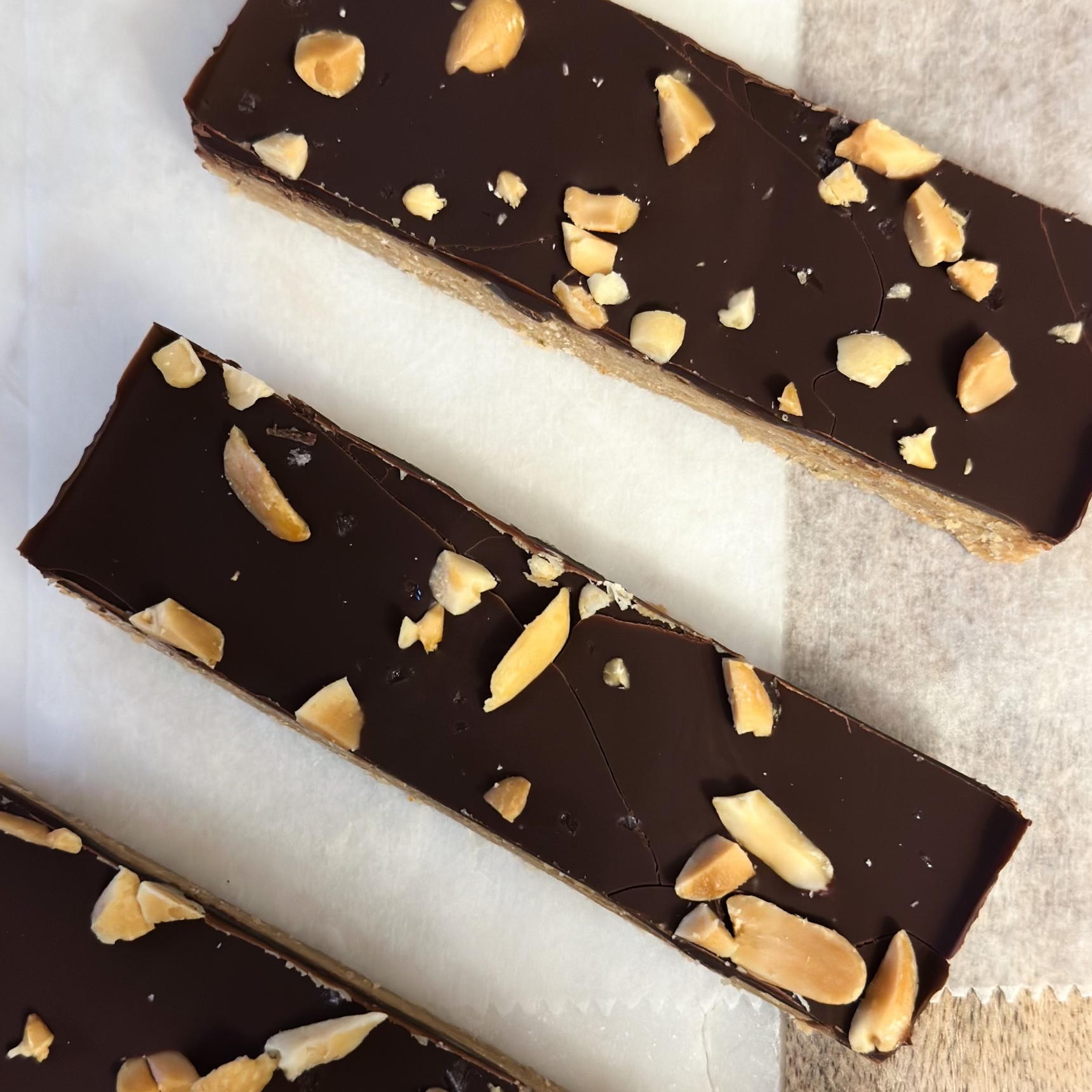 Image of 3 peanut butter cup protein bars.